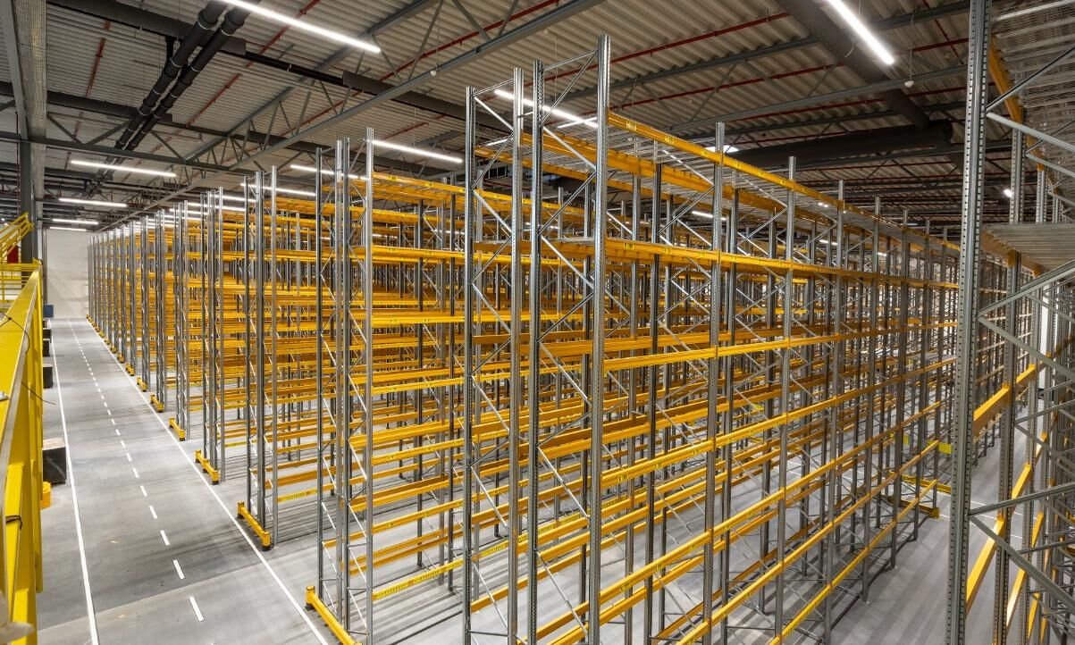 DSV opens 95,000 m2 facility near Copenhagen
