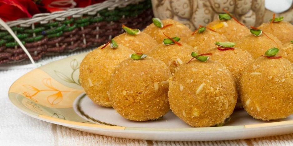 3 Tips to Remember when Following a Besan Ladoo Recipe