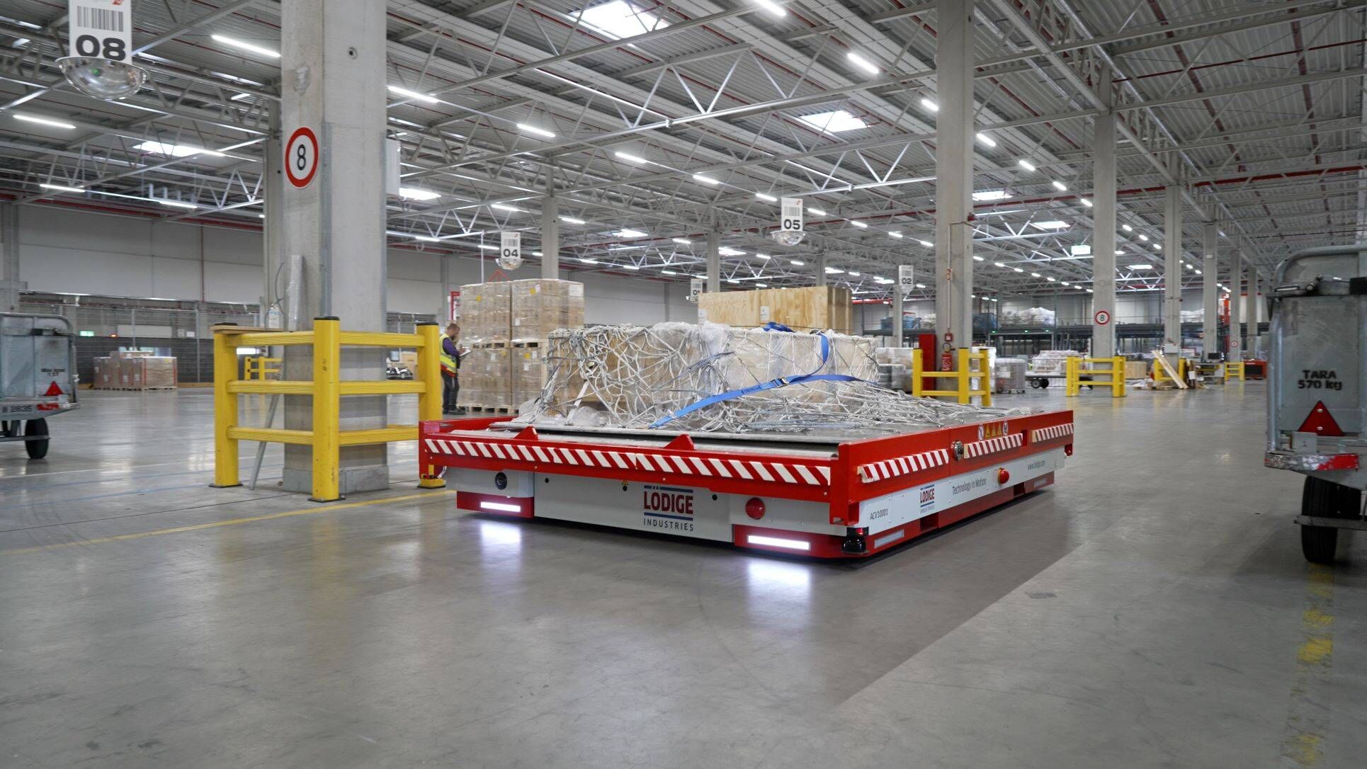 Swissport launches long-term test of automated guided vehicle at Frankfurt air cargo center