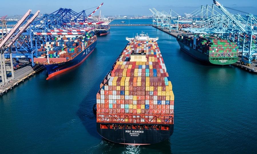 Containers handled at U.S West Coast ports decline in 4/6 months