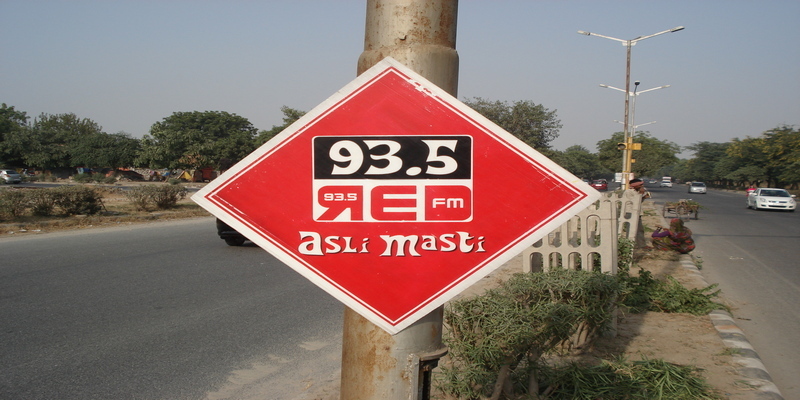 How to create a lasting impression with pole kiosk advertising