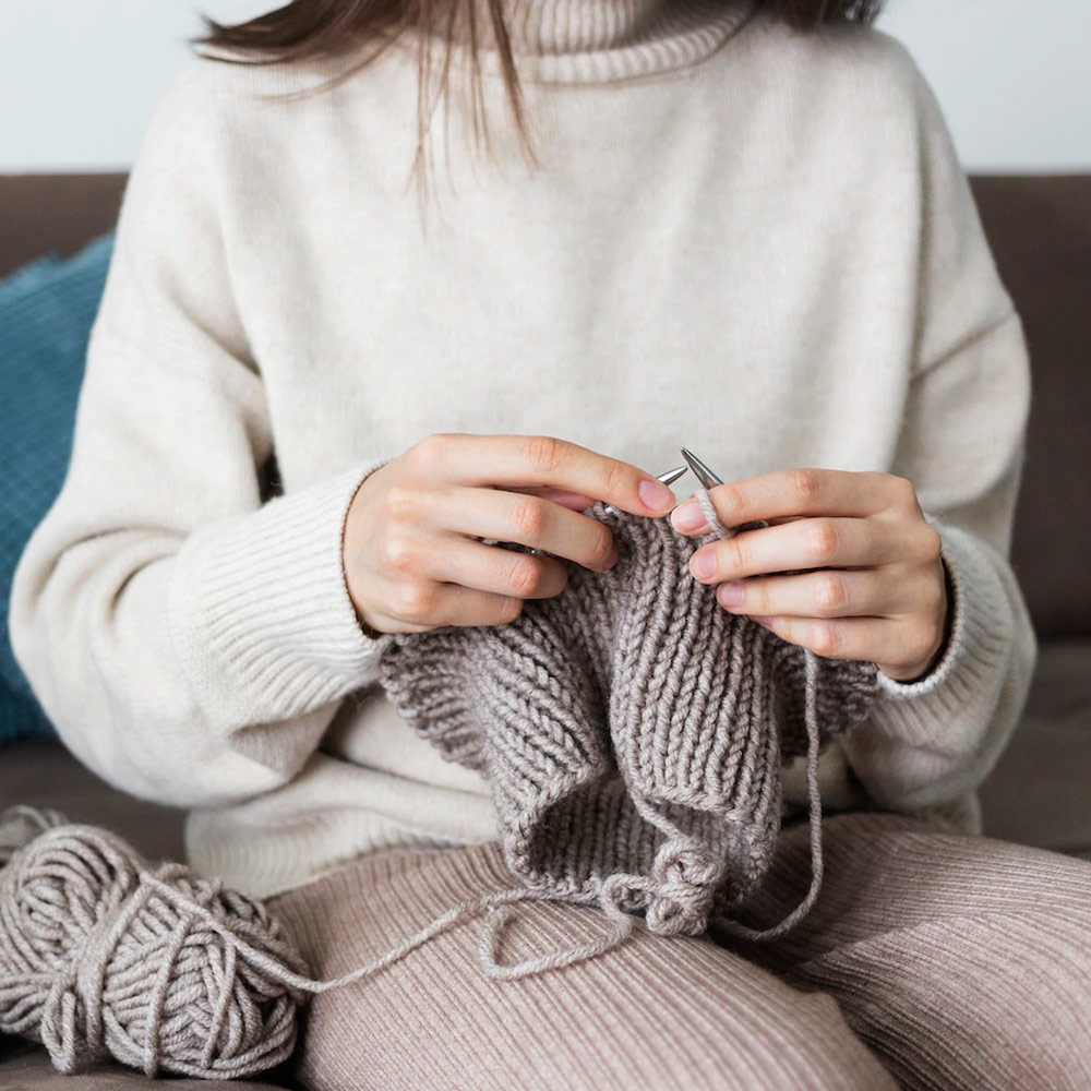 How to Knit in Continental Style