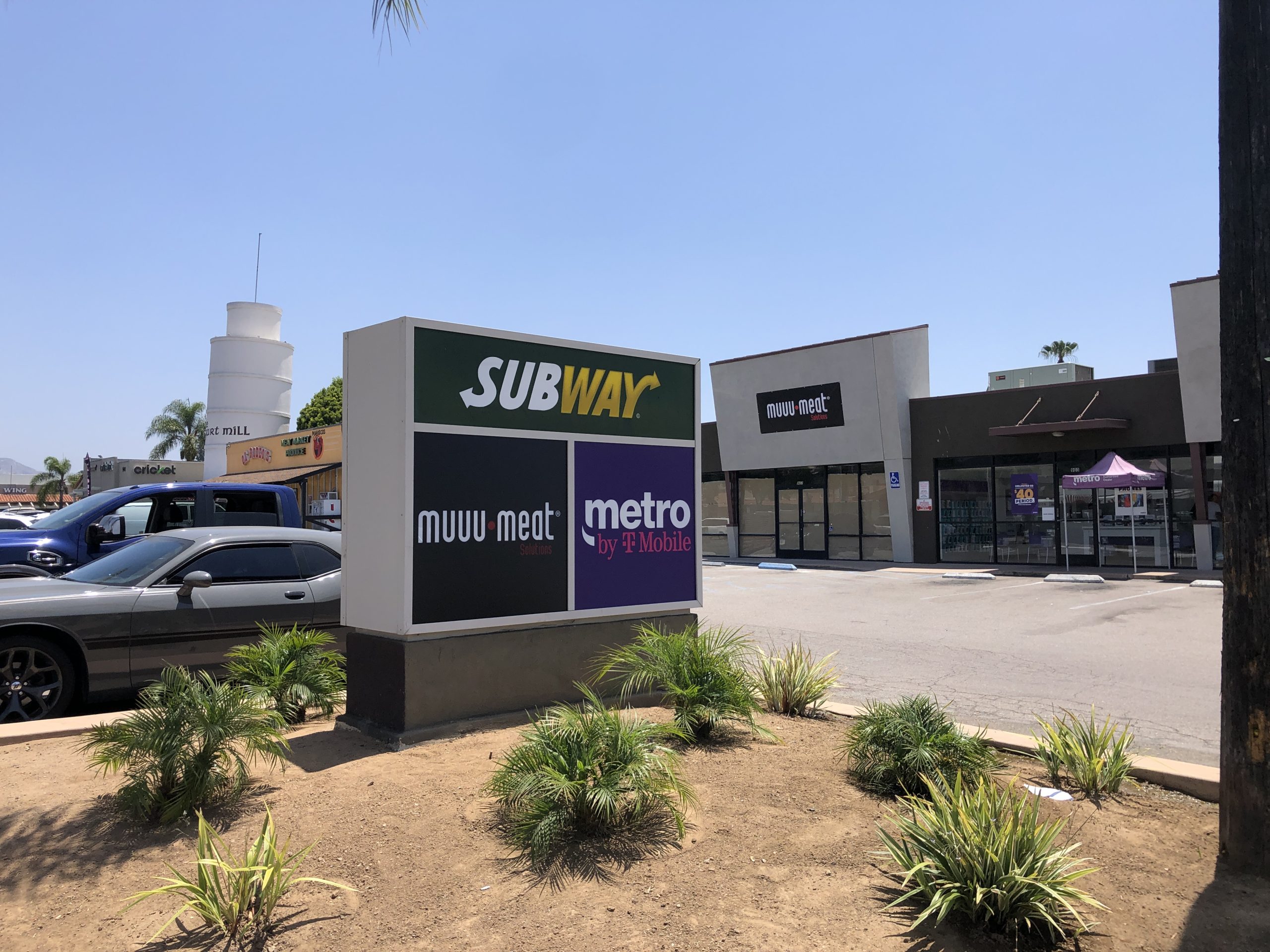 Modern Commercial Monument Signs: Stands Out from the Rest