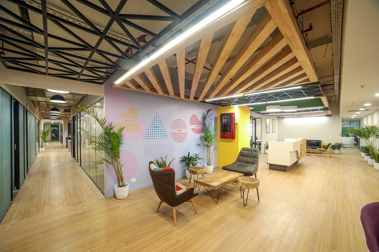 5 Best Signage Ideas for Optimizing Your Wall Space