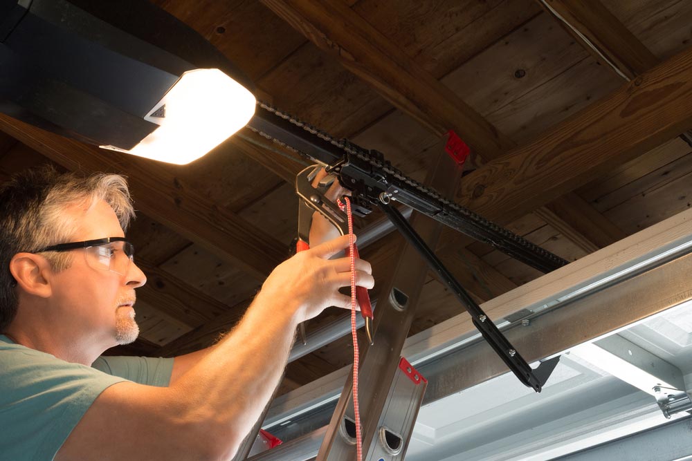 What Are The Important Aspects To Check When Hiring Garage Door Replacement Service? – Scott Hill Reliable Garage Door