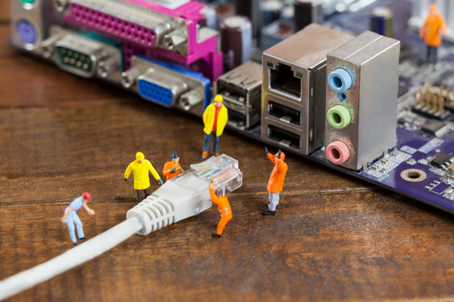 What Services Do Professional Computer Technicians Provide?