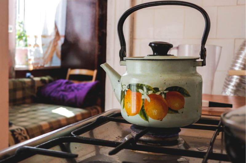 Clean and Cozy: 5 Simple Ways to Make Your Kitchen More Inviting - Alternative Mindset