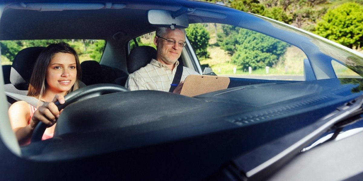 Driving Instructor Services in London: Why You Should Hire a Professional