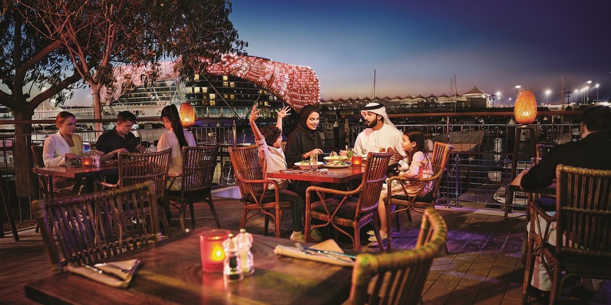 From Local Flavors to International Cuisine: Yas Mall Restaurants Have It All!