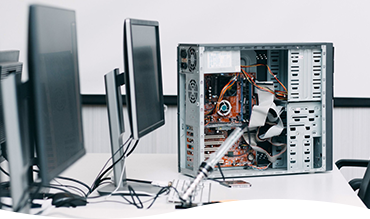 Computer Repairs Near Me in Adelaide | Cracked Computer screen