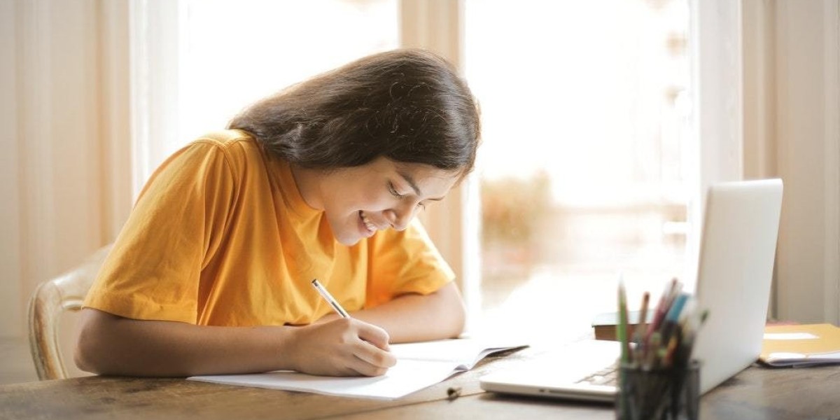 How to Improve Writing Skills for Coursework: Tips and Exercises