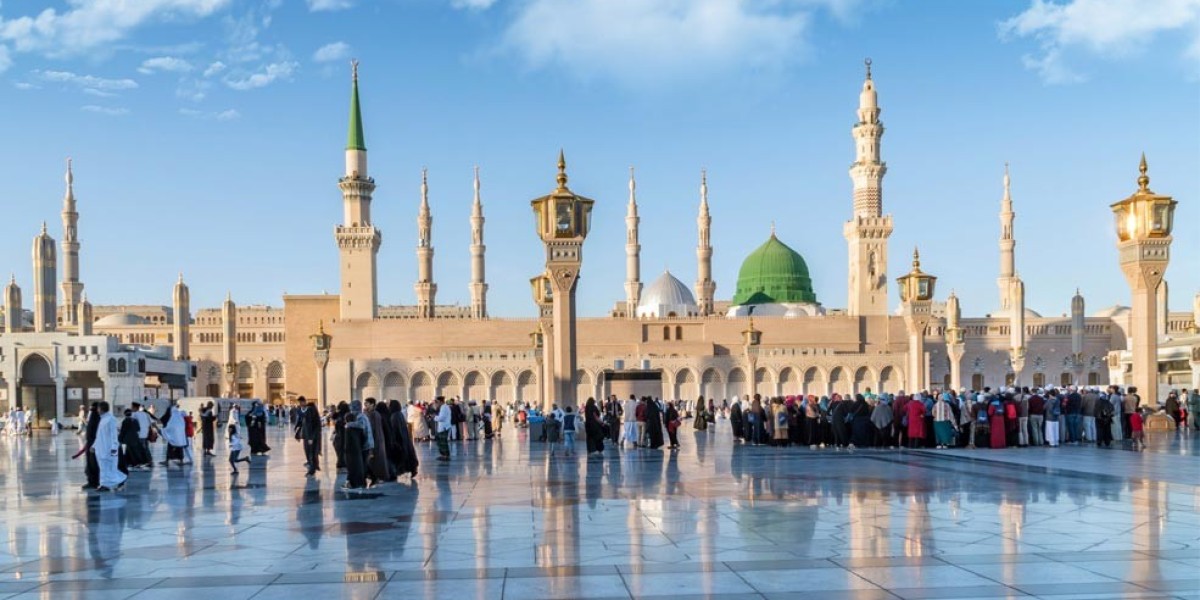 The Ultimate Guide to Performing Umrah with Hajj and Umrah Express