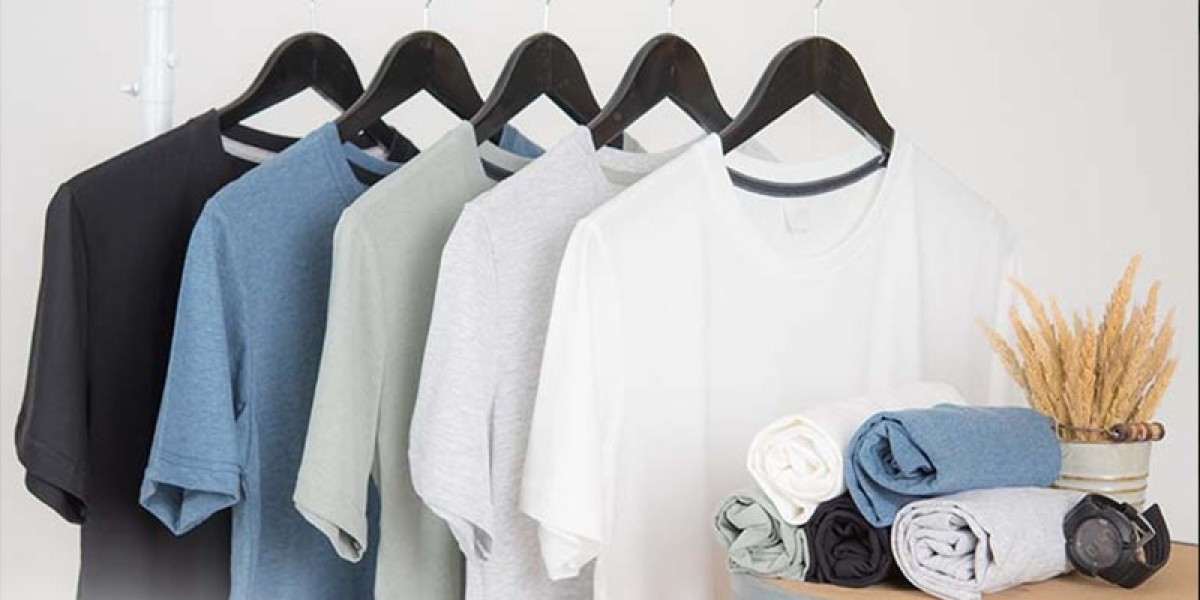Gildan Long Sleeve T-Shirt: A Staple from The Apparel Factory
