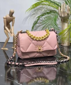 Shop High Quality Replica Chanel Bags - Glamified Cosmetics