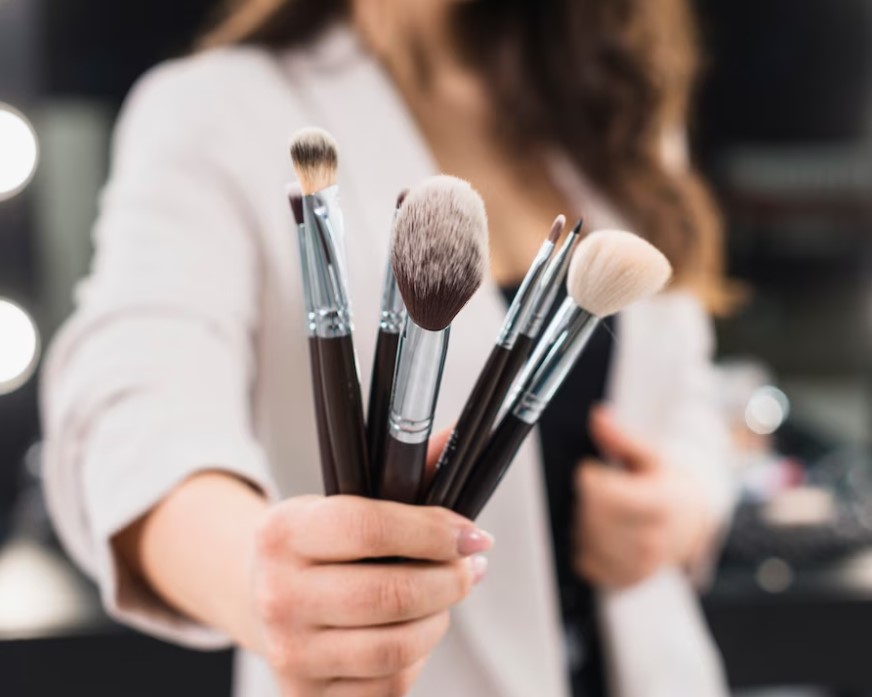 Professional Makeup Artist Course: Why It is Significant for New Makeup Artists