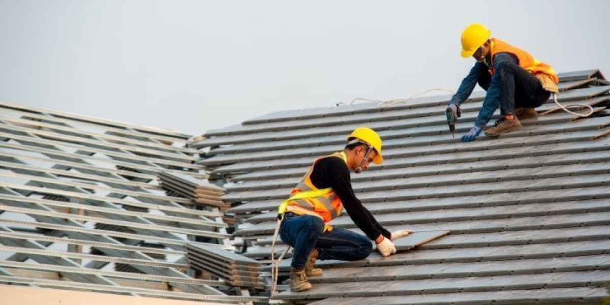 Roofers in London