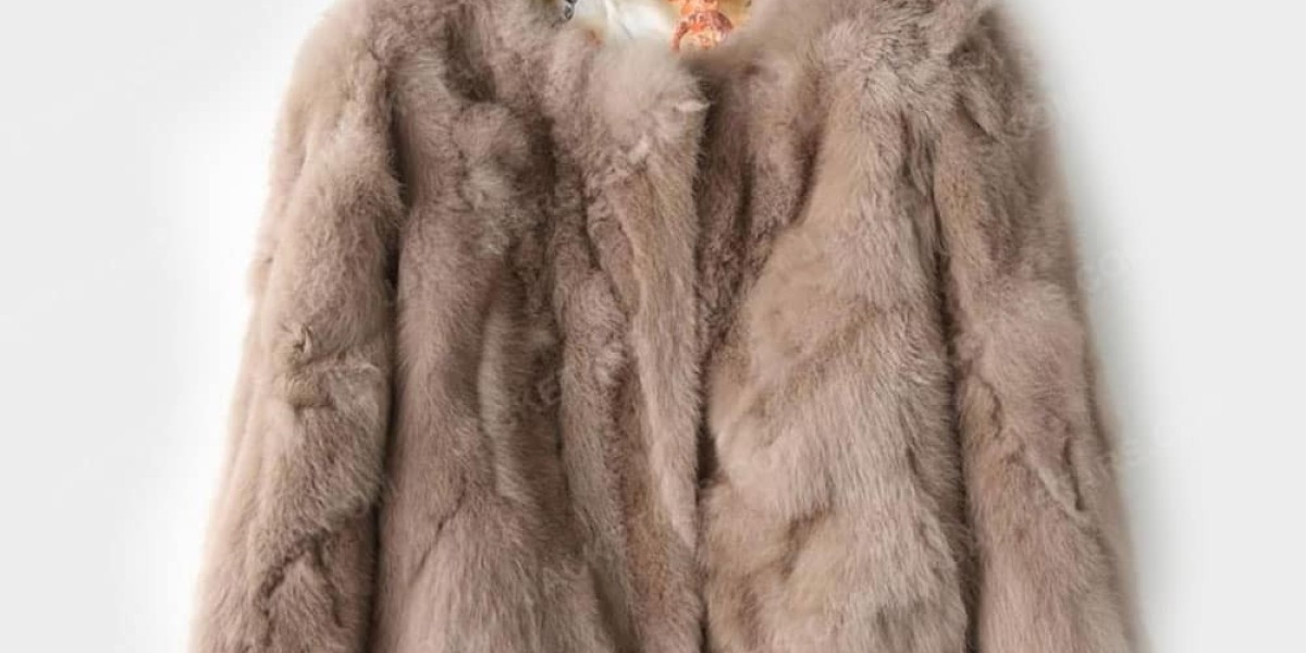 Perfect Women's Fur Coat: A Winter Wardrobe Essential