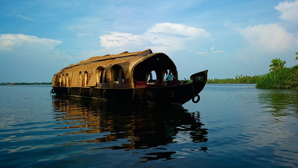 Kerala — Backwater séjour au Houseboat | by South India Voyages | Sep, 2023 | Medium