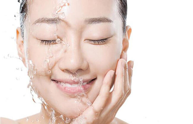Why You Need Hydrating Toner for Your Face - Muzz Magazines