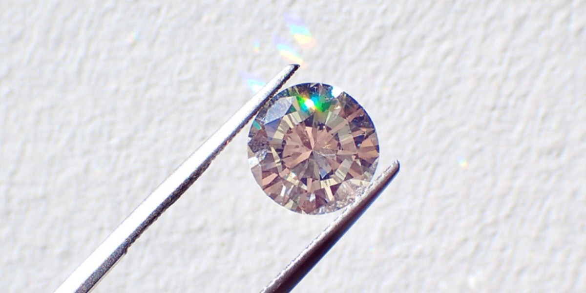 The Insider Story of Lab Grown Diamonds: A Better Alternative