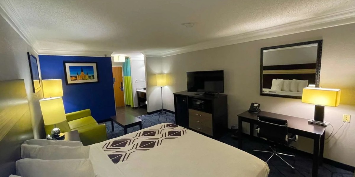 Luxuriate in Style: Room Booking at LX Hotel in Manchester, TN