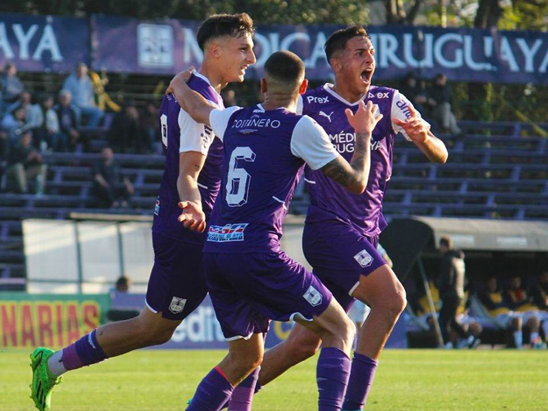 Soi kèo Cerro vs Defensor lúc 2h30 ngày 16/11/2023