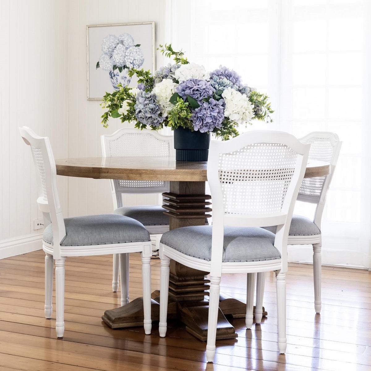 Choosing the Perfect Coastal-Style Dining Table – Daily Spark