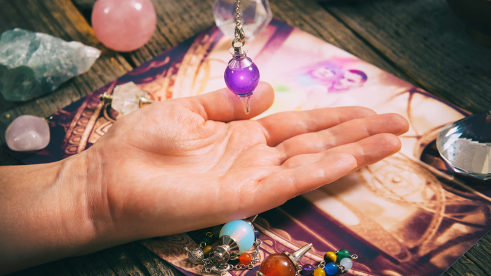 Unveiling The Mysteries of Money Psychic Readings