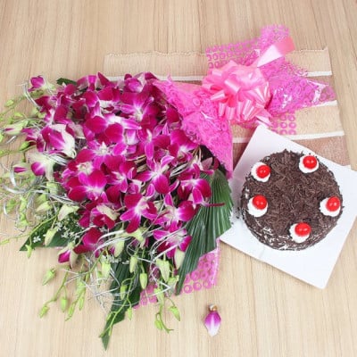 Order New Year Cake and Flowers Delivery Online - OyeGifts