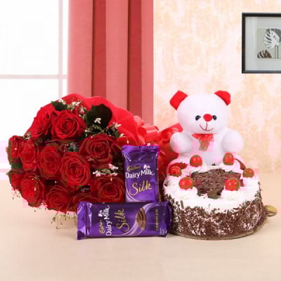 New Year Gifts Same Day Delivery | Express New Year Gifts India - OyeGifts