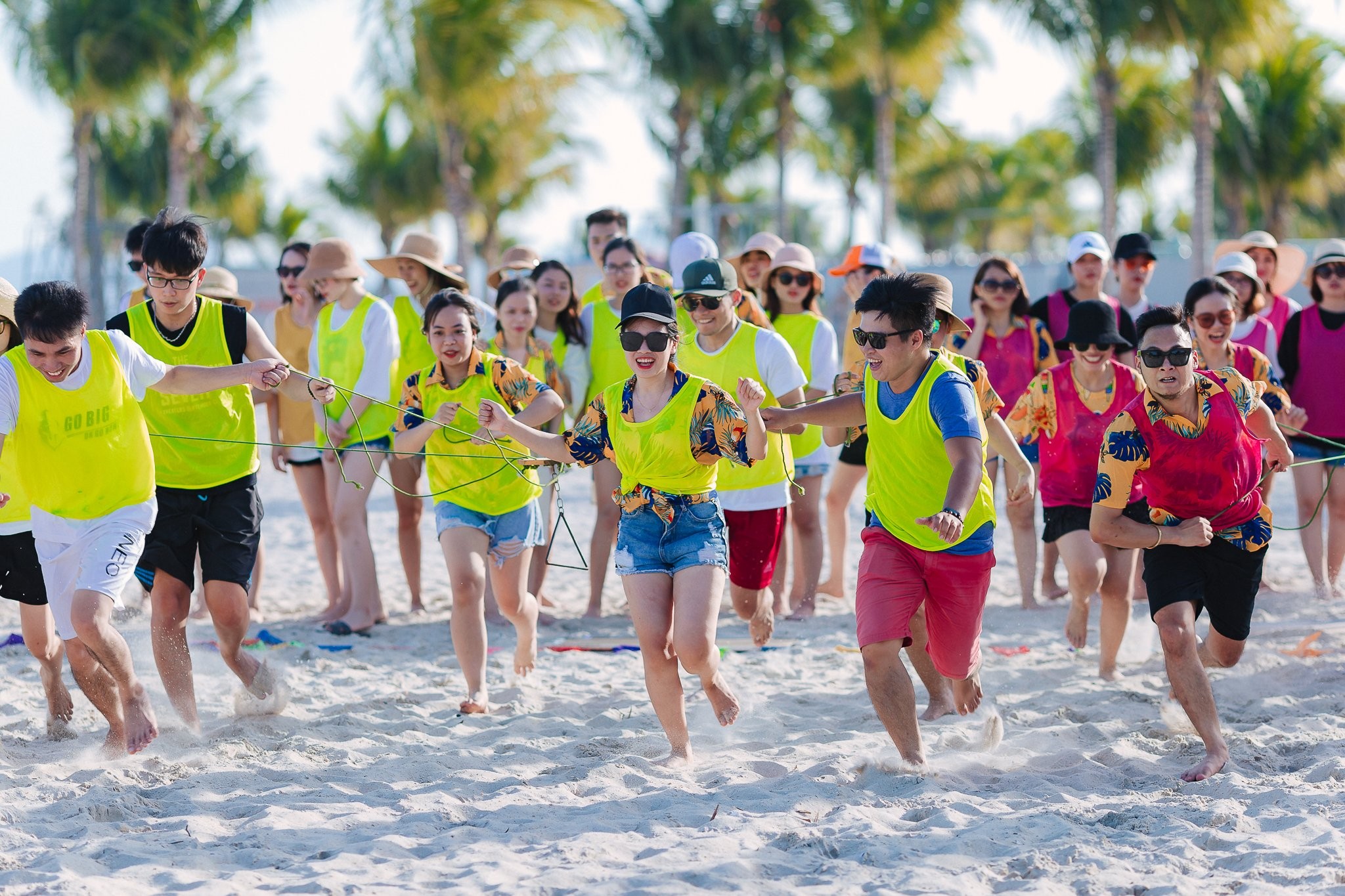 Tại Sao Doanh Nghiệp Cần Tổ Chức Team Building?