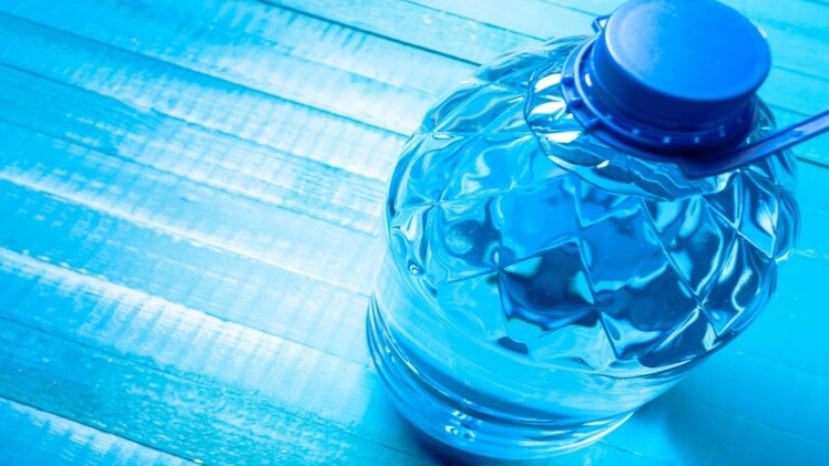 Hydrate and Celebrate: The Impact of Custom Water Bottle Labels Masstamilan