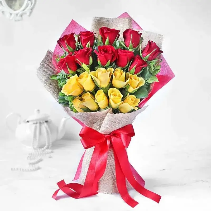 Buy Layered Red N Yellow Roses Bouquet online - OyeGifts.com