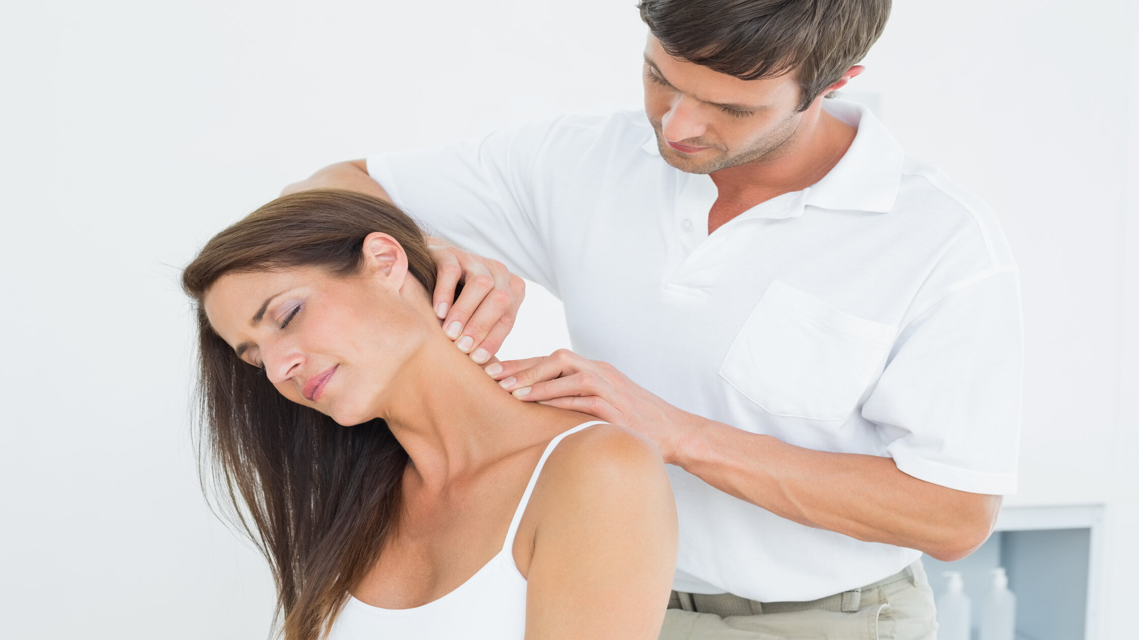 A Guide to Alleviating Neck Pain Through Chiropractic Care