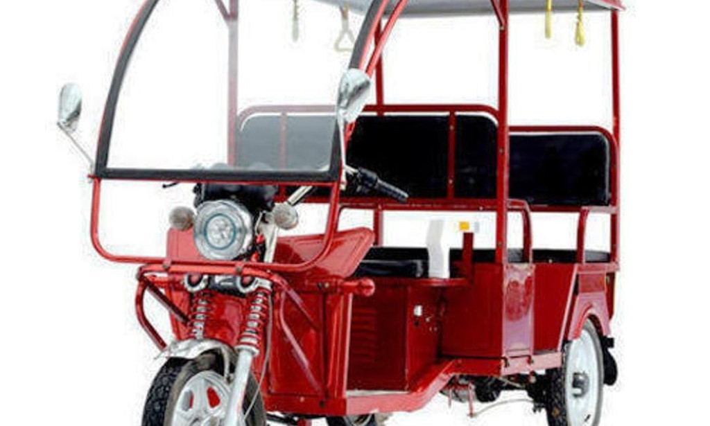 Top 4 Reasons to Become an Electric Rickshaw Driver