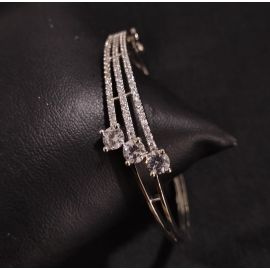 Gleaming bracelet-O-1108 White Color Rose Gold & Rose Black Polish | Miarah