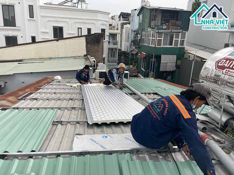 Hướng dẫn 6 bước làm mái tôn chống nóng đơn giản và hiệu quả