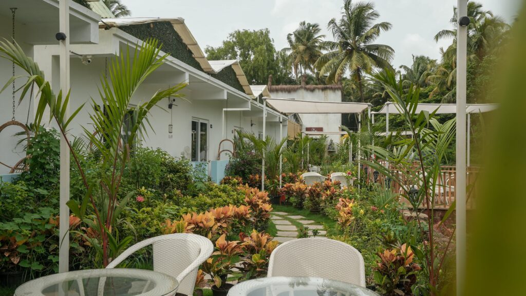 Explore Goa on a Budget: Top Low-Cost Accommodations Near Beach - BlogBursts 100% Free Guest Posting Website
