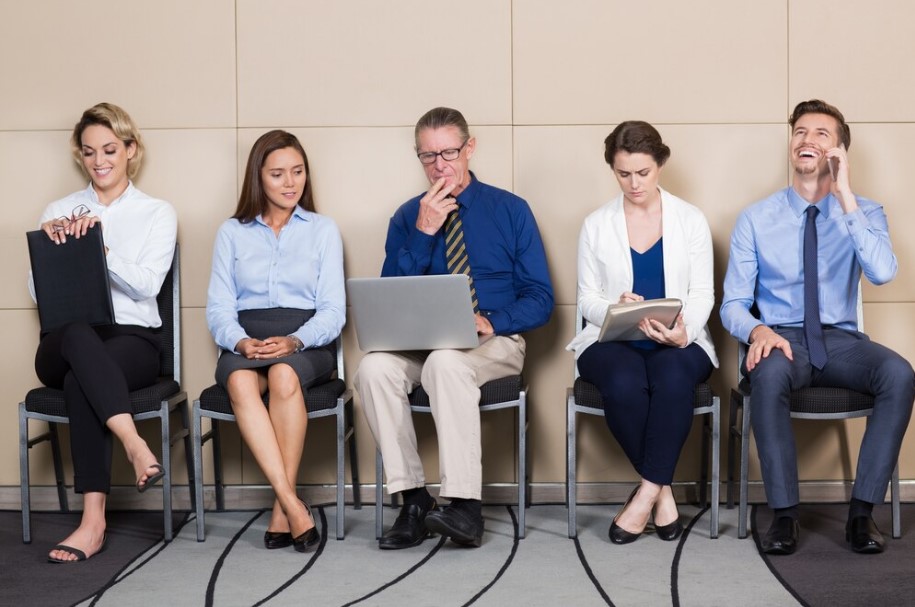 How Senior Recruitment Consultants Identify Top Executive Talent