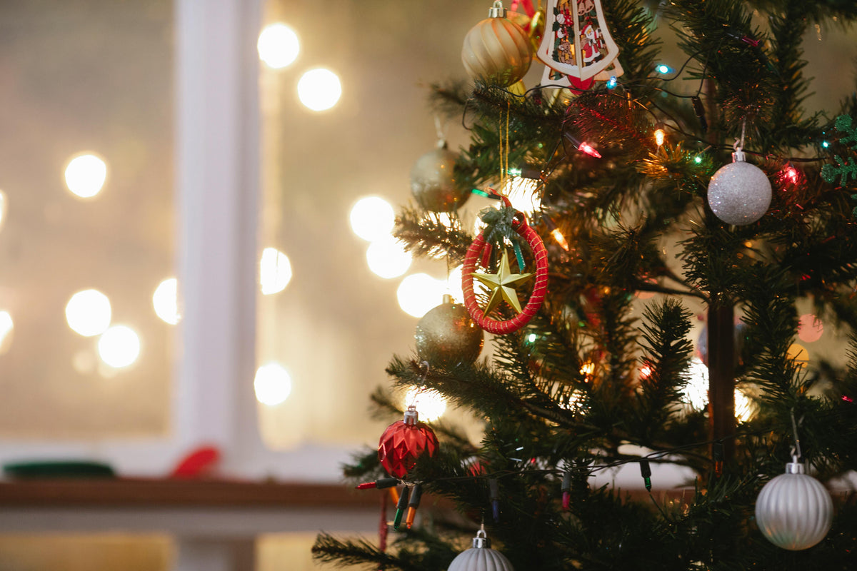 How to Troubleshoot a Pre-lit Artificial Christmas Tree?                      – Dekra-Lite