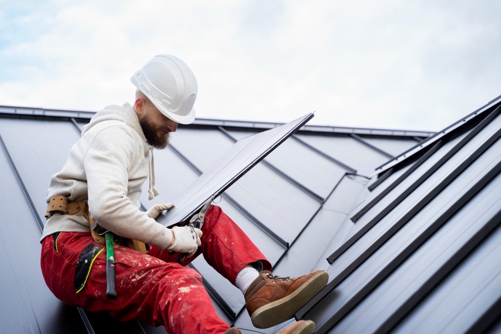 Seasonal Roofing Maintenance: Preparing Your Roof for Winter and Summer