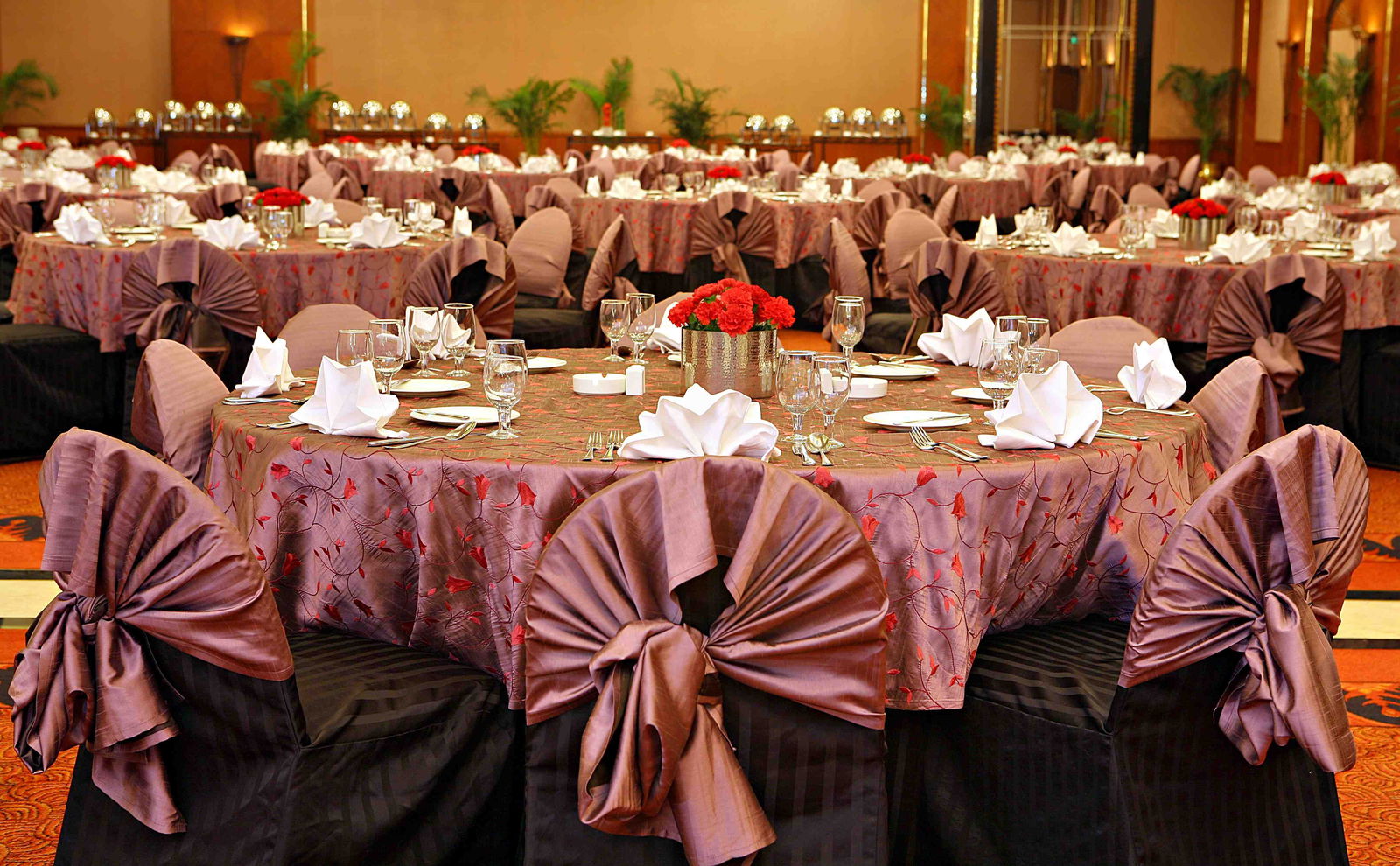 Transform Your Events into Elegant Affairs