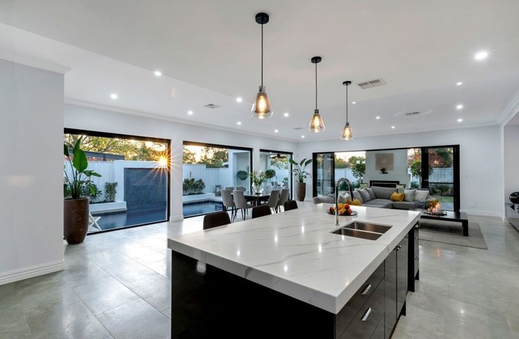 Revamp Your Outdated Kitchen: Transform It into a Gorgeous Space
