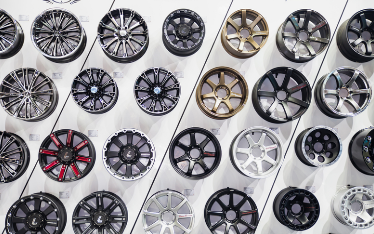 Gold Alloy Wheels Vs. Grey Alloy Wheel: 4 Key Differences : ext_6591810 — LiveJournal