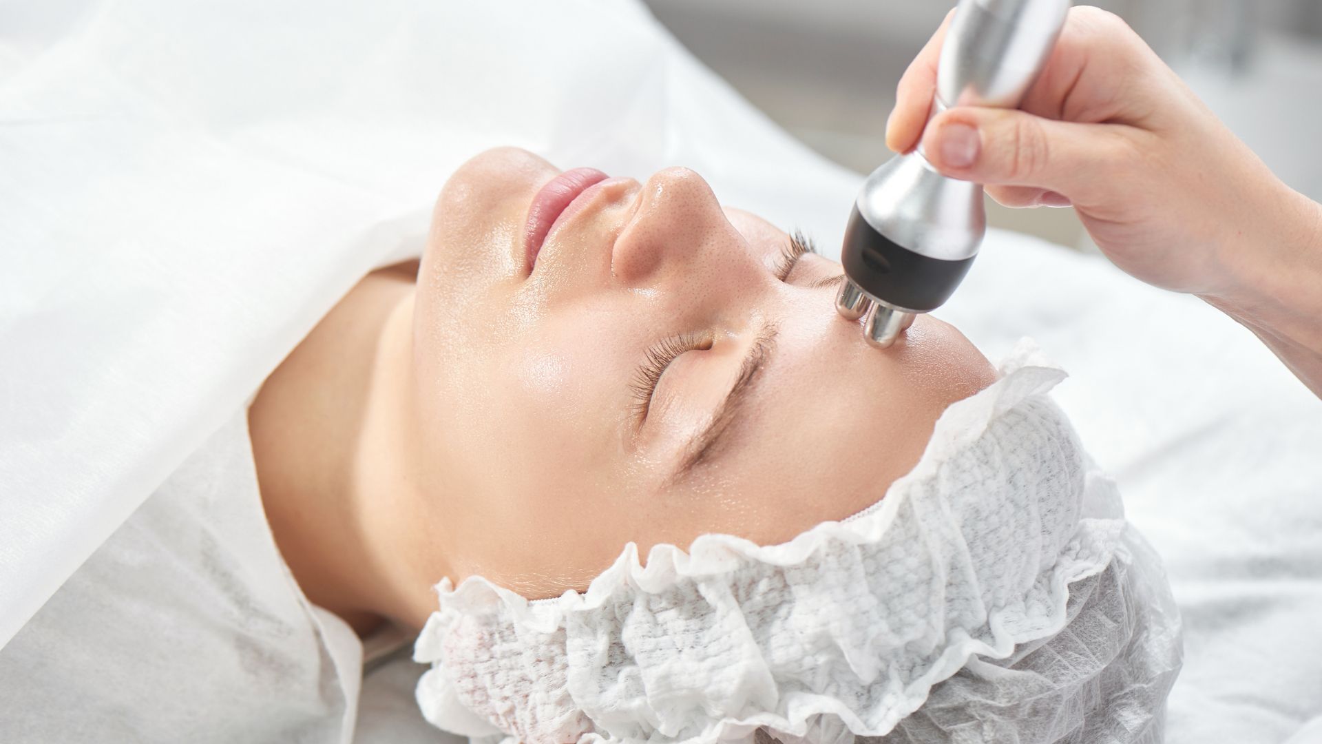 Skin Tightening in Dubai | Rejuvenate Your Skin - Ecla