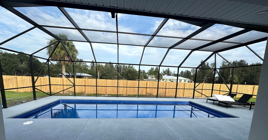 What You Need to Know Before Installing Fiberglass Pools in Florida - News Dusk