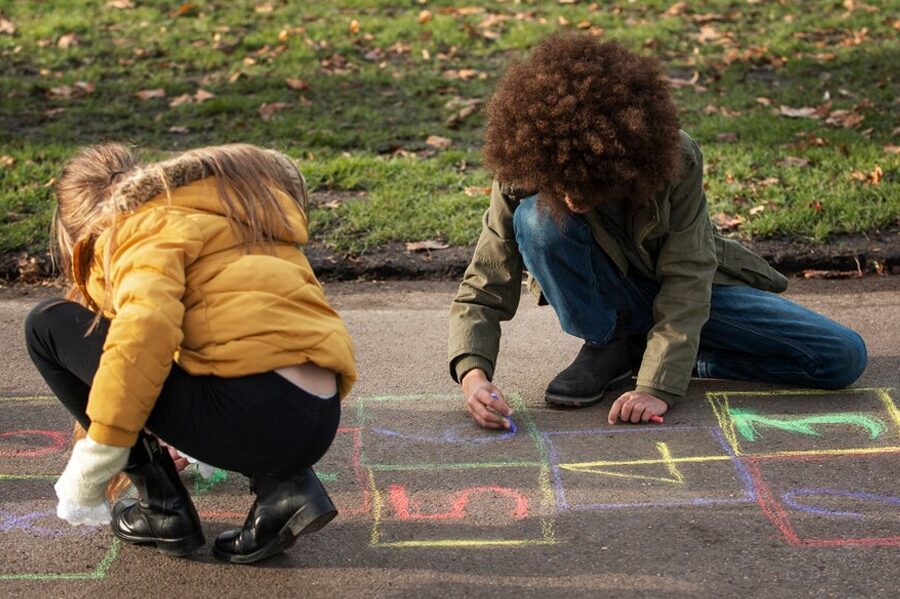 How Does Outdoor Play Shapes Early Childhood Education?