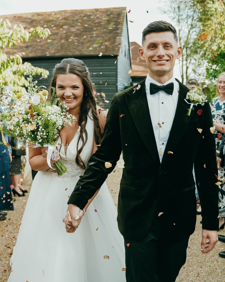 Charming Wedding Barns in East Sussex: Celebrate Your Special Day – ALFRISTON GARDENS