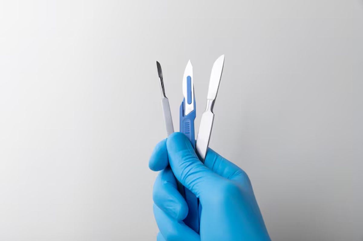 A Guide To Surgical Scalpels: Types, Uses, And More — Dismedic - Buymeacoffee