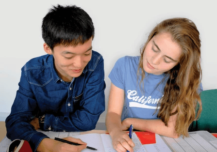 Engaging Summer English Courses for Teen Language Learners